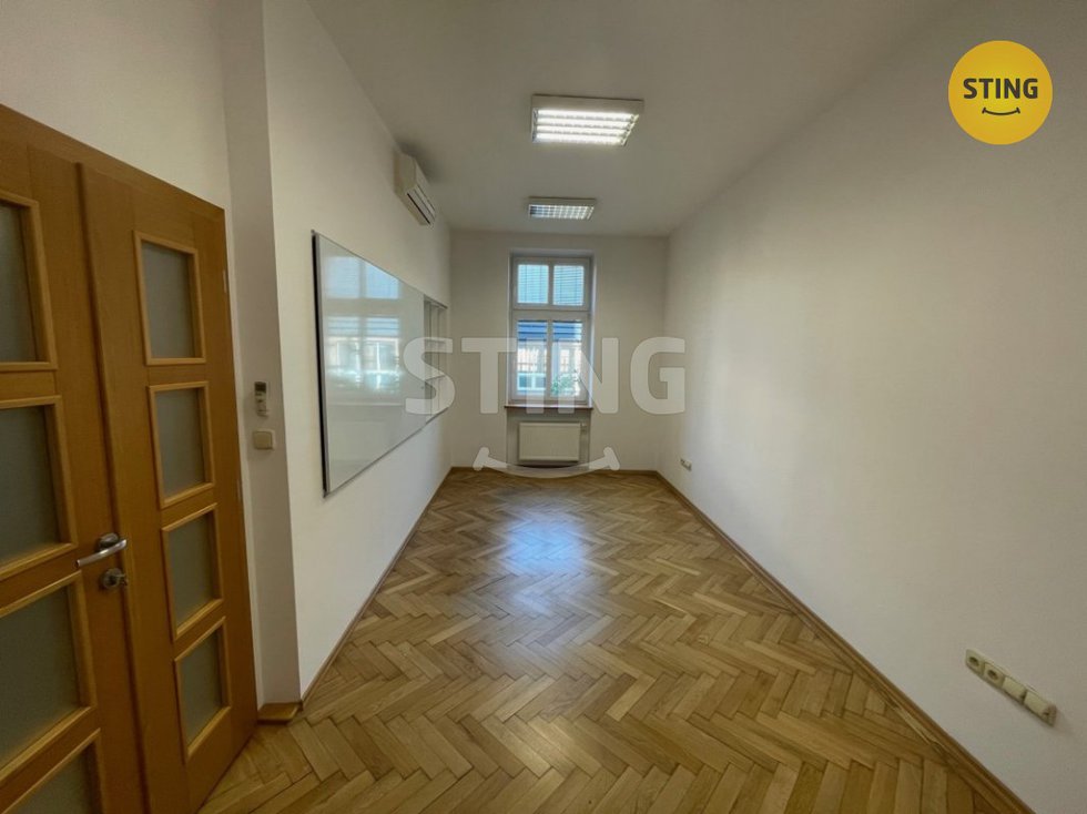 Pronájem kanceláře 108 m², Český Těšín