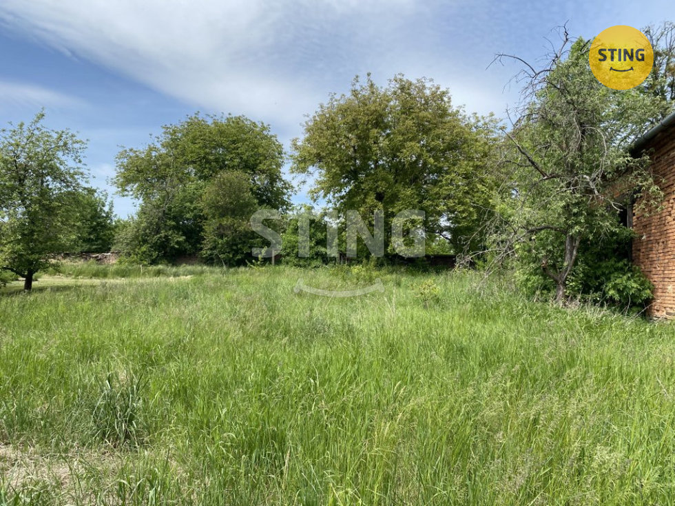 Prodej stavební parcely 998 m², Třeština