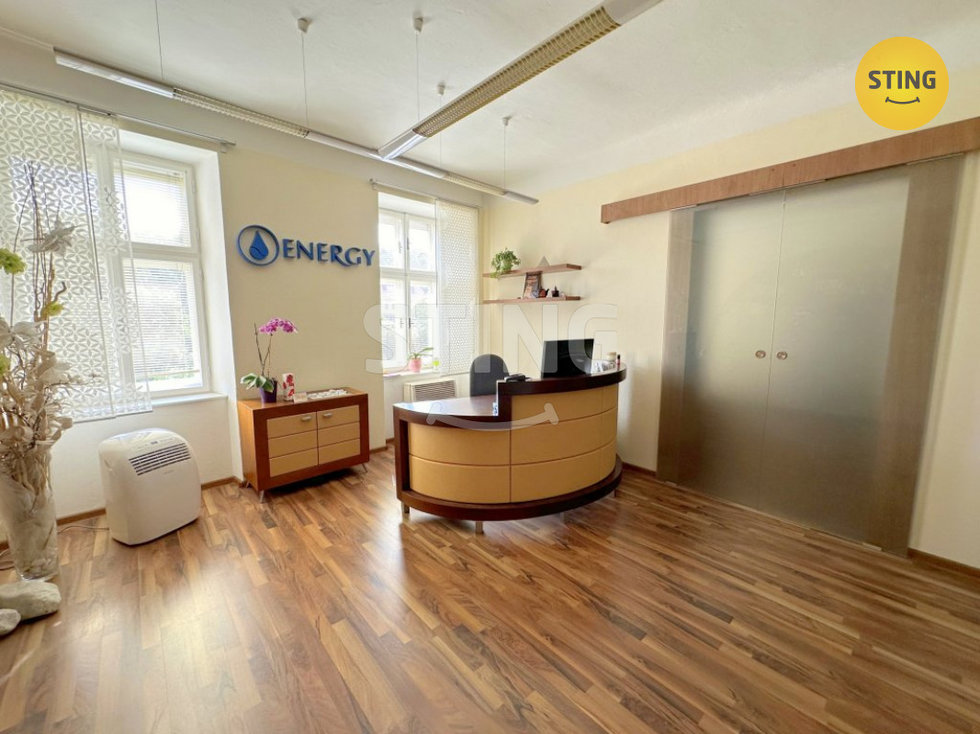 Pronájem kanceláře 90 m², Třebíč
