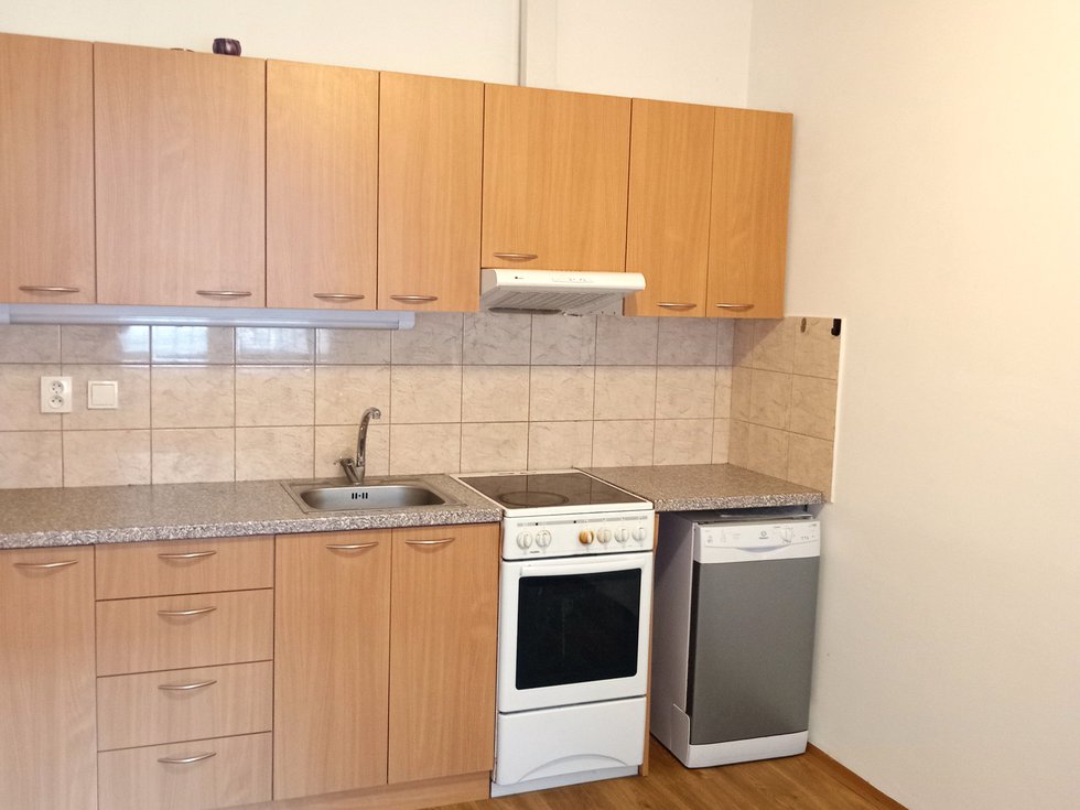 Pronájem bytu 2+1 54 m², Hradec Králové