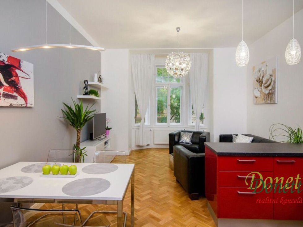 Pronájem bytu 3+kk 77 m², Praha