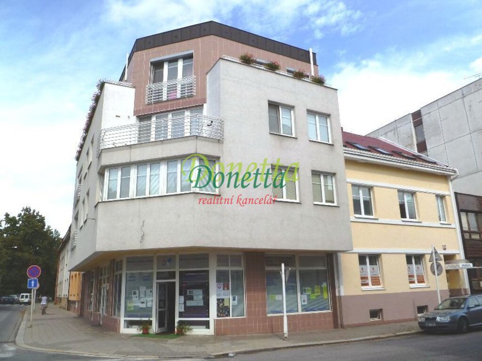 Pronájem bytu 1+kk, garsoniery 40 m², Hradec Králové