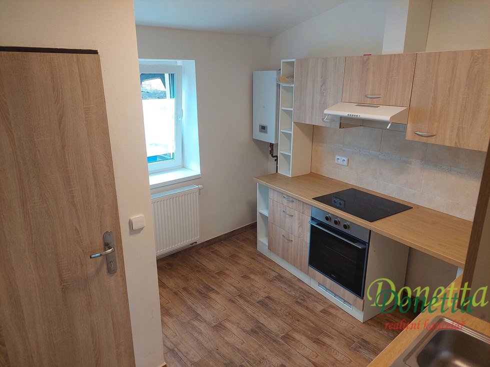 Pronájem bytu 1+1 30 m², Hořice