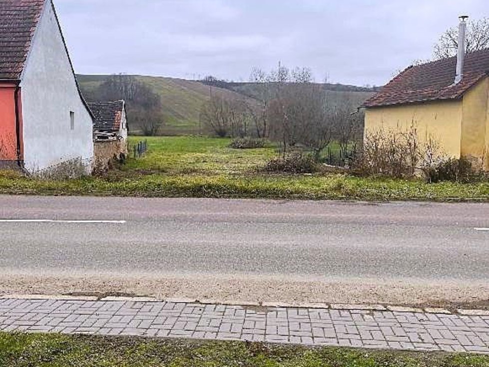 Prodej stavební parcely 859 m², Velké Hostěrádky