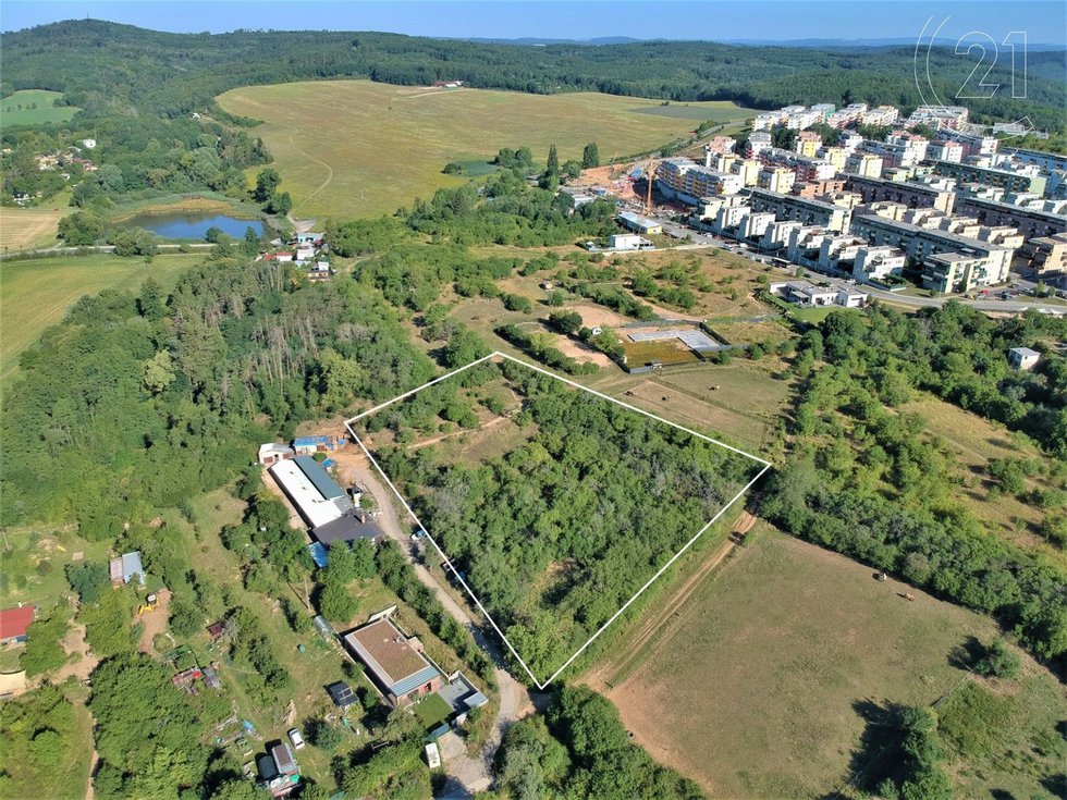 Prodej stavební parcely 5882 m², Brno