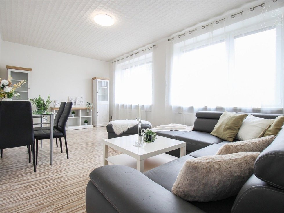 Prodej bytu 3+1 75 m², Březůvky