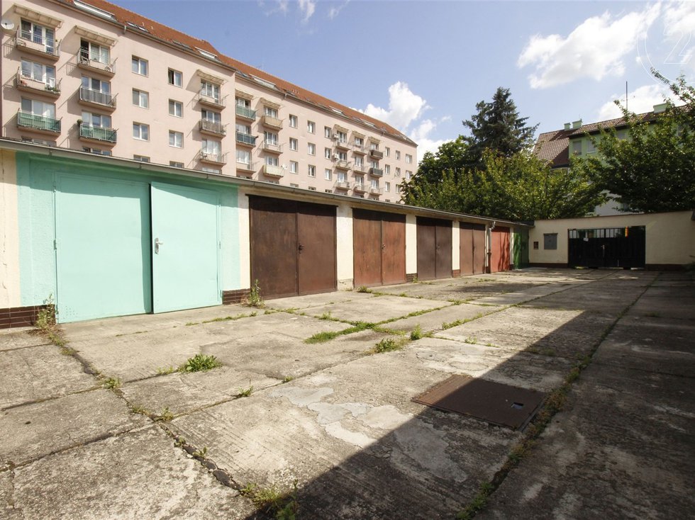Pronájem garáže 16 m², Brno