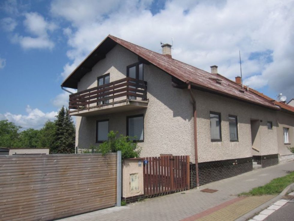 Rodinný dům (2 byty) v Hradci Králové - Nový Hrade