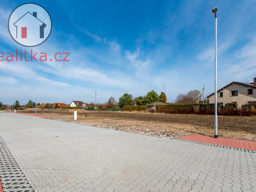 Prodej stavební parcely 800 m², Obříství