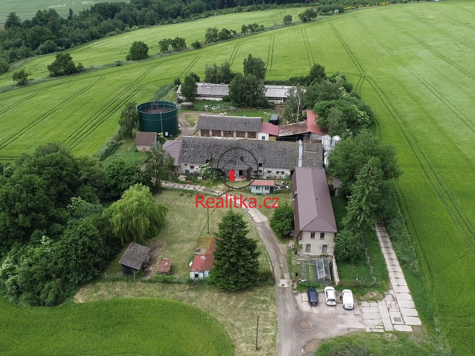 Prodej zemědělského objektu 1729 m², Doubravice