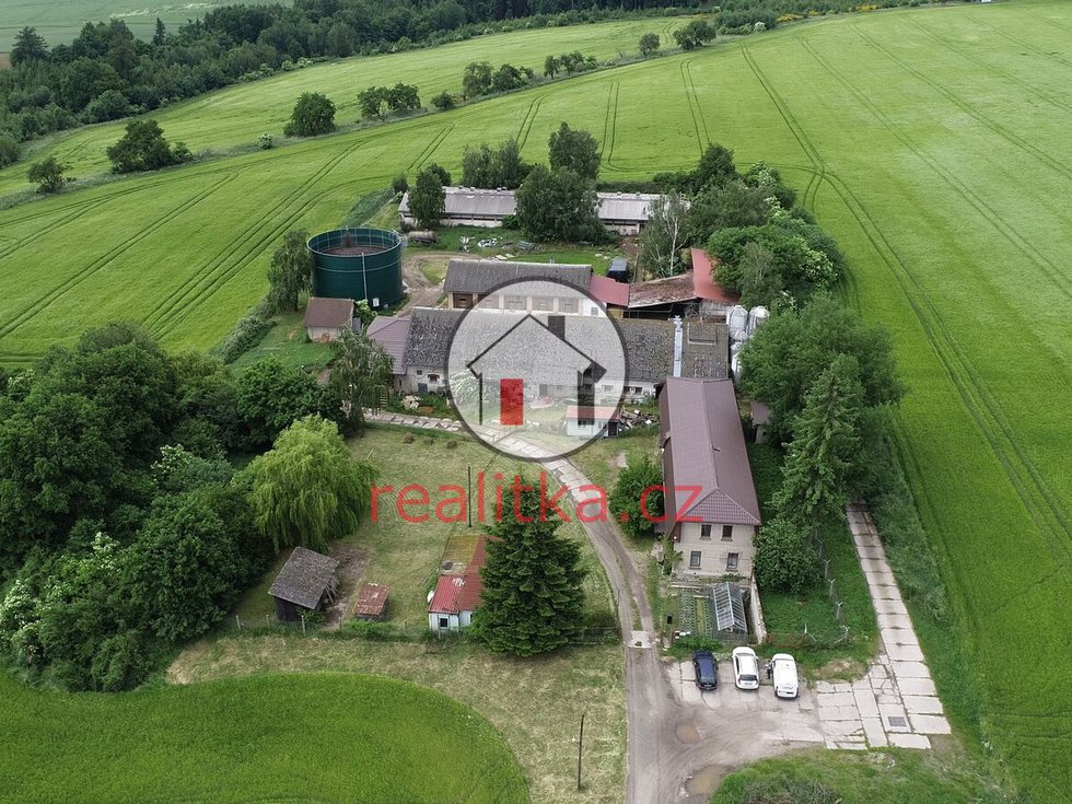 Prodej zemědělského objektu 1729 m², Doubravice