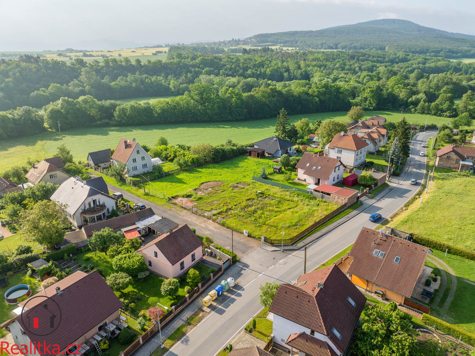 Prodej stavební parcely 682 m², Lochovice