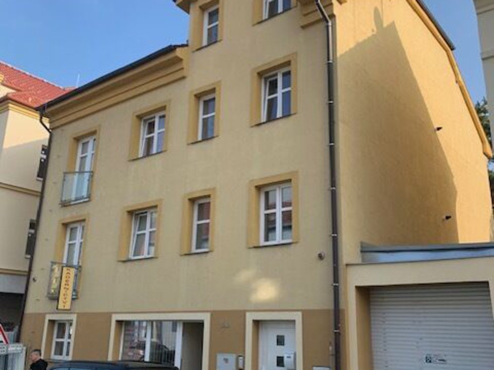 Pronájem bytu 1+kk, garsoniery 30 m², Kladno