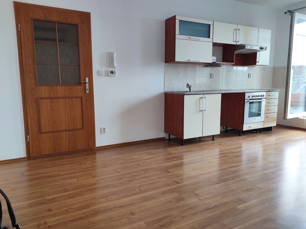 Pronájem bytu 1+kk, garsoniery 31 m², Kladno