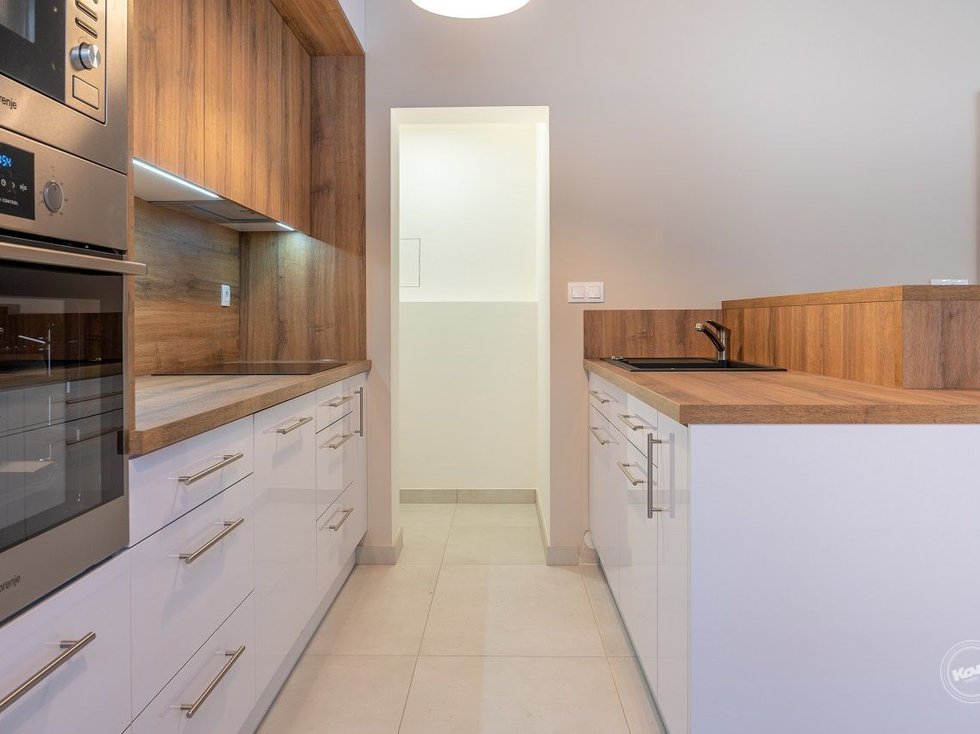 Pronájem bytu 3+kk 82 m², Praha