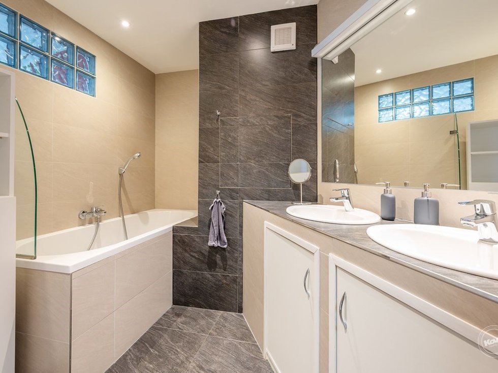 Prodej bytu 3+1 80 m², Praha