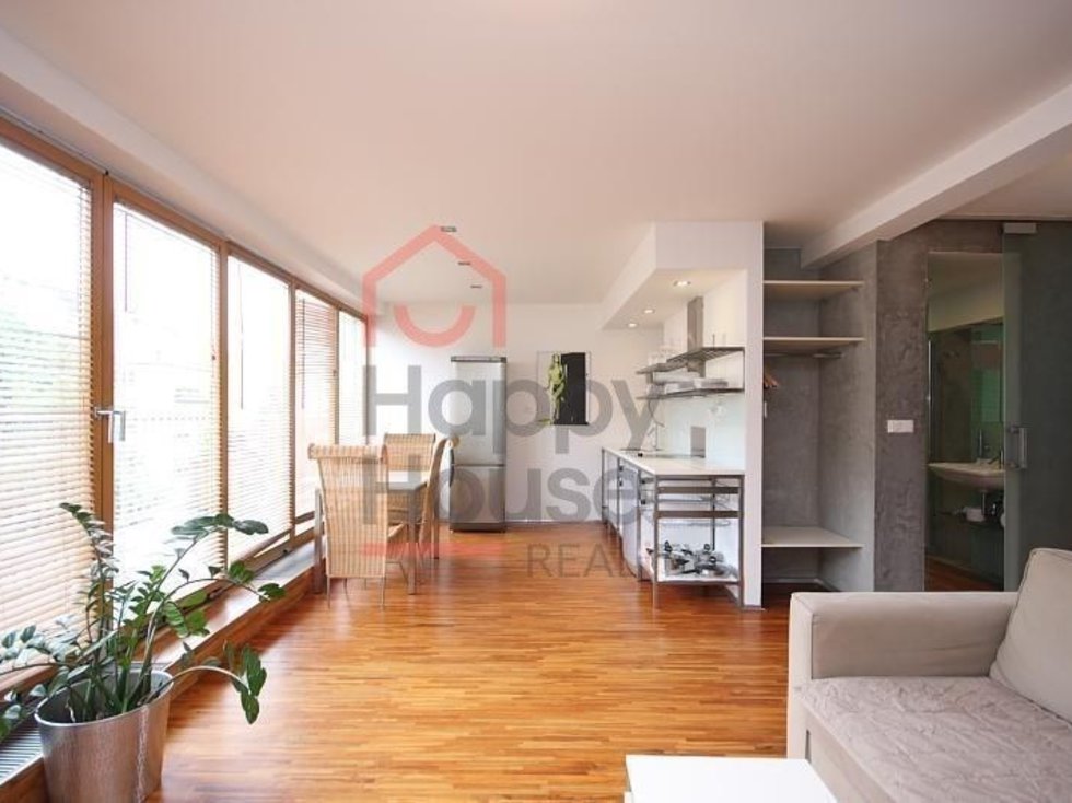 Pronájem bytu 2+kk 68 m², Praha