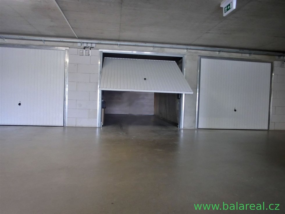 Pronájem garáže 18 m², Brno
