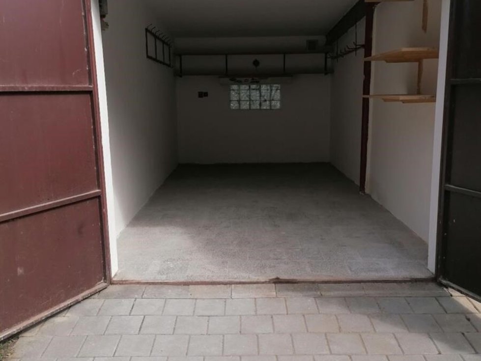 Prodej garáže 18 m², Hustopeče