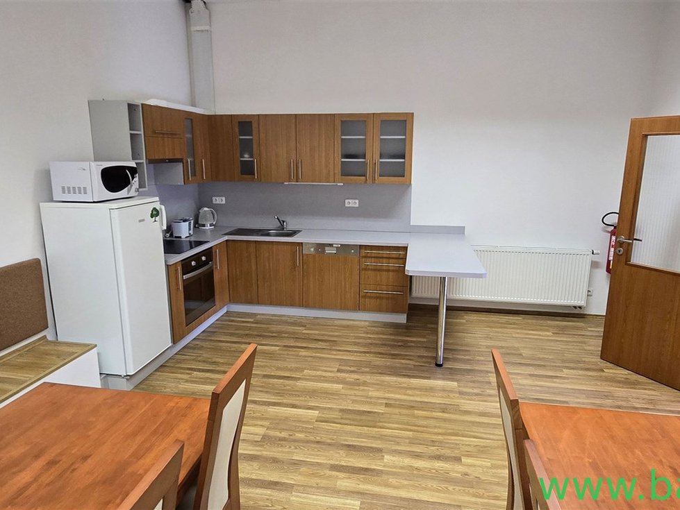 Pronájem bytu 5+kk 160 m², Lomnice