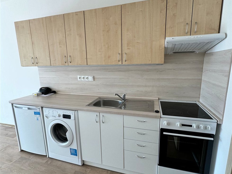 Pronájem bytu 1+kk, garsoniery 30 m², Zbýšov