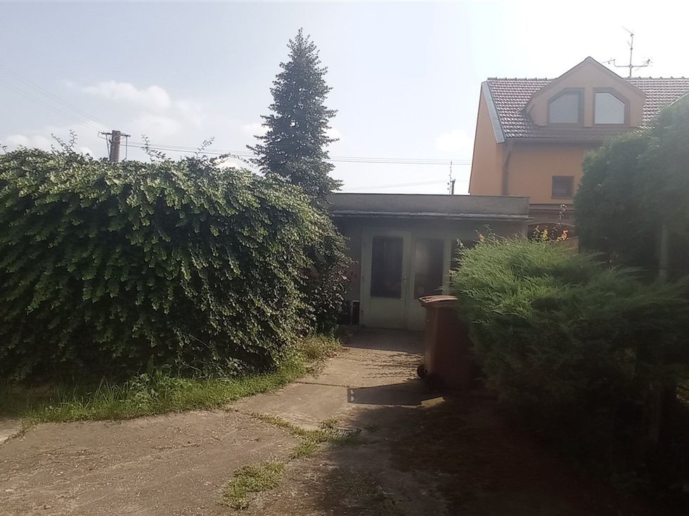 Prodej garáže 60 m², Břeclav