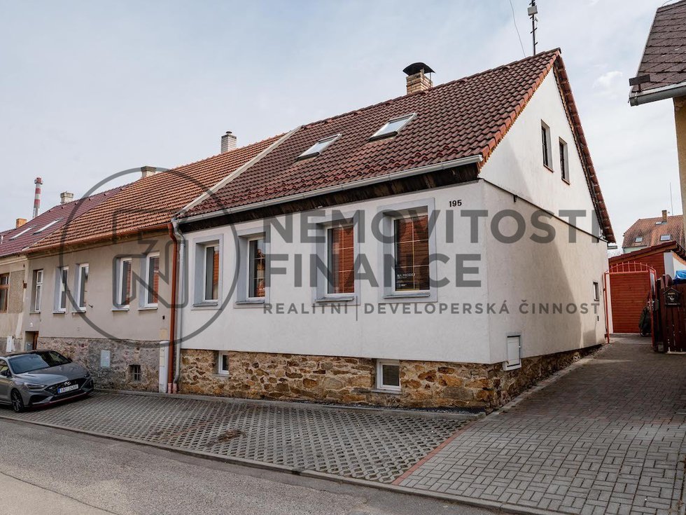 Prodej rodinného domu 118 m², Velešín