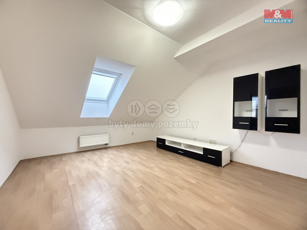 Pronájem bytu 2+1 55 m², Nové Město nad Metují