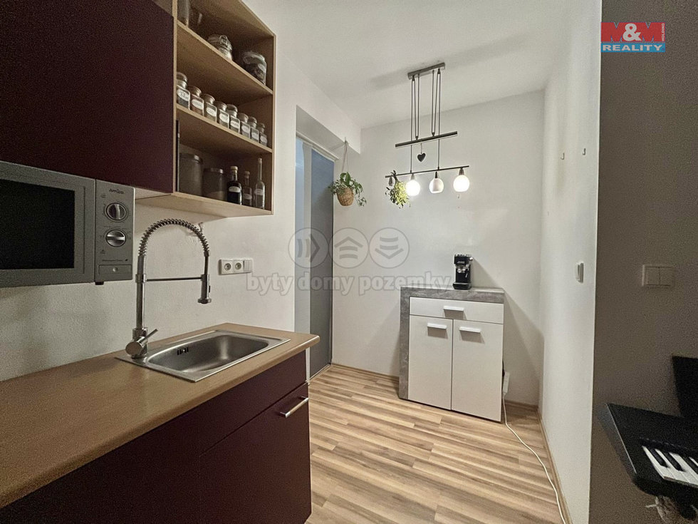 Pronájem bytu 1+kk, garsoniery 35 m², Sokolov