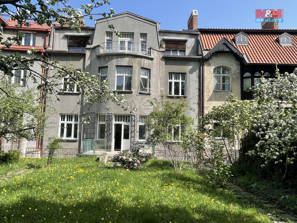 Prodej bytu 4+1 172 m², Praha