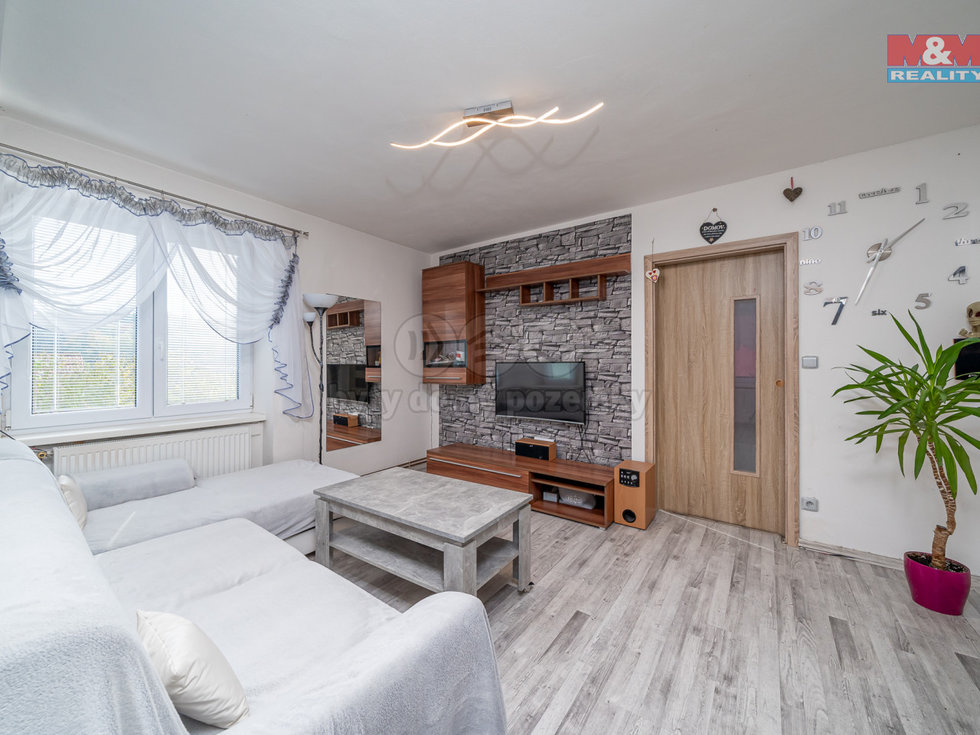 Prodej bytu 2+1 65 m², Březina