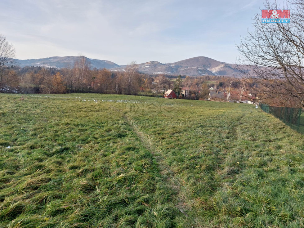 Prodej stavební parcely, Hrádek