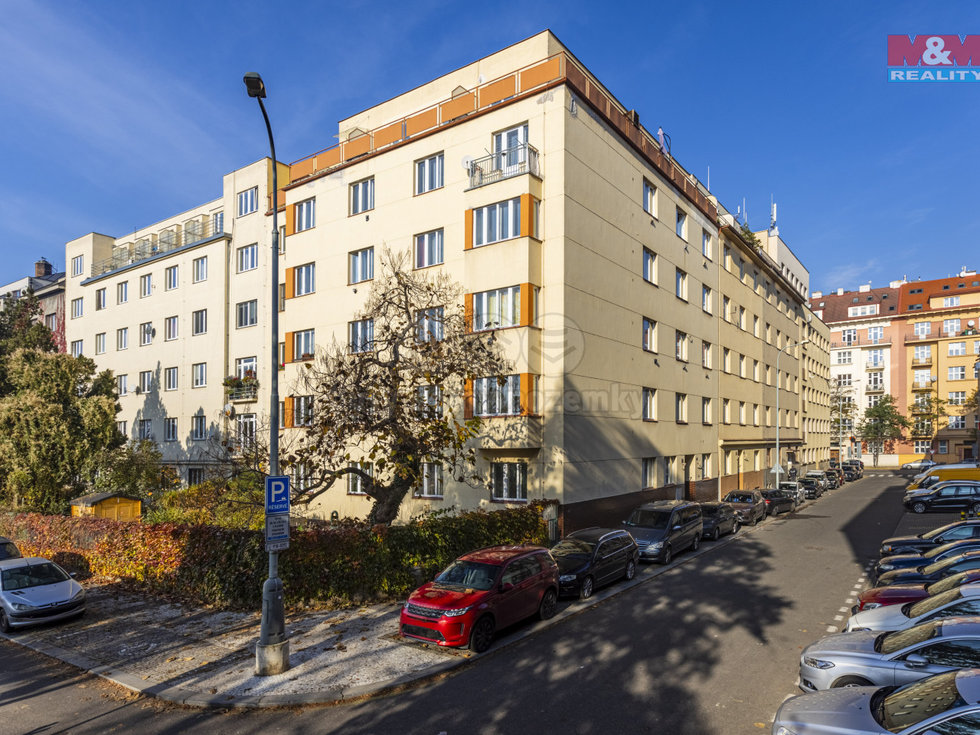 Prodej bytu 1+kk, garsoniery 38 m², Praha