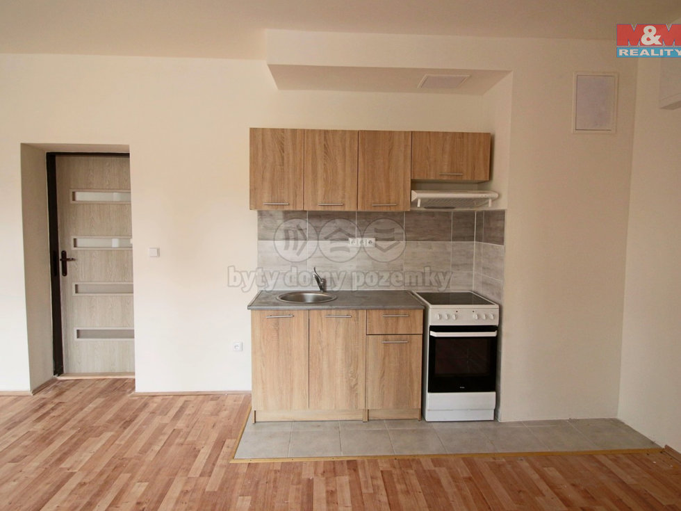 Pronájem bytu 1+1 47 m², Trutnov