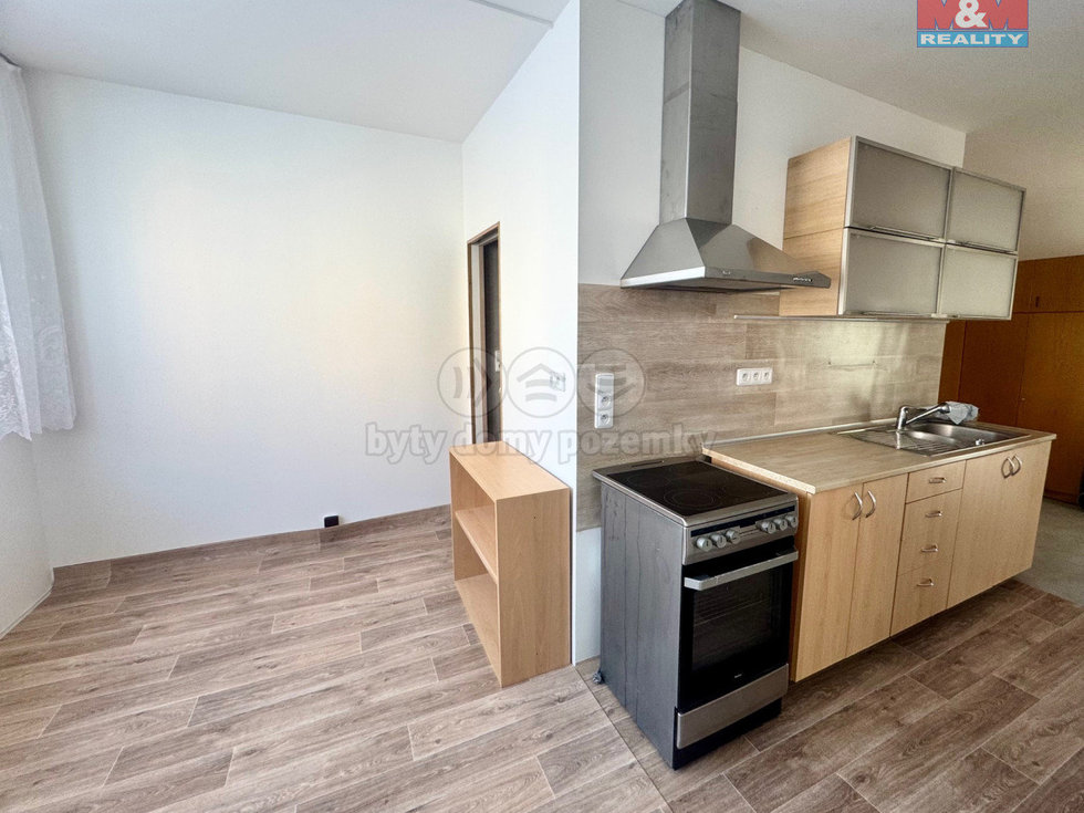 Pronájem bytu 2+1 61 m², Chomutov