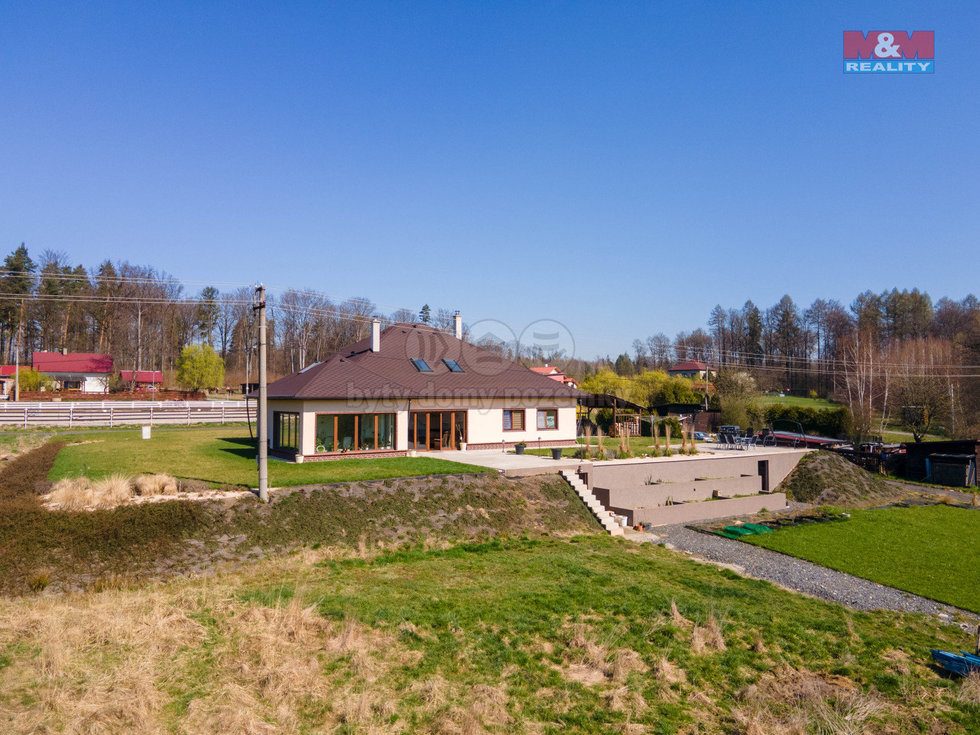 Prodej rodinného domu 336 m², Sedliště