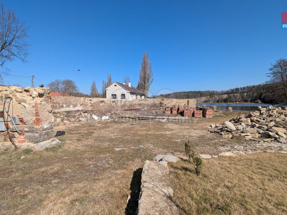 Prodej stavební parcely 2006 m², Sedlec-Prčice