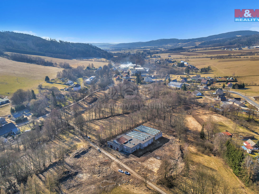 Prodej výrobního objektu 1500 m², Červená Voda
