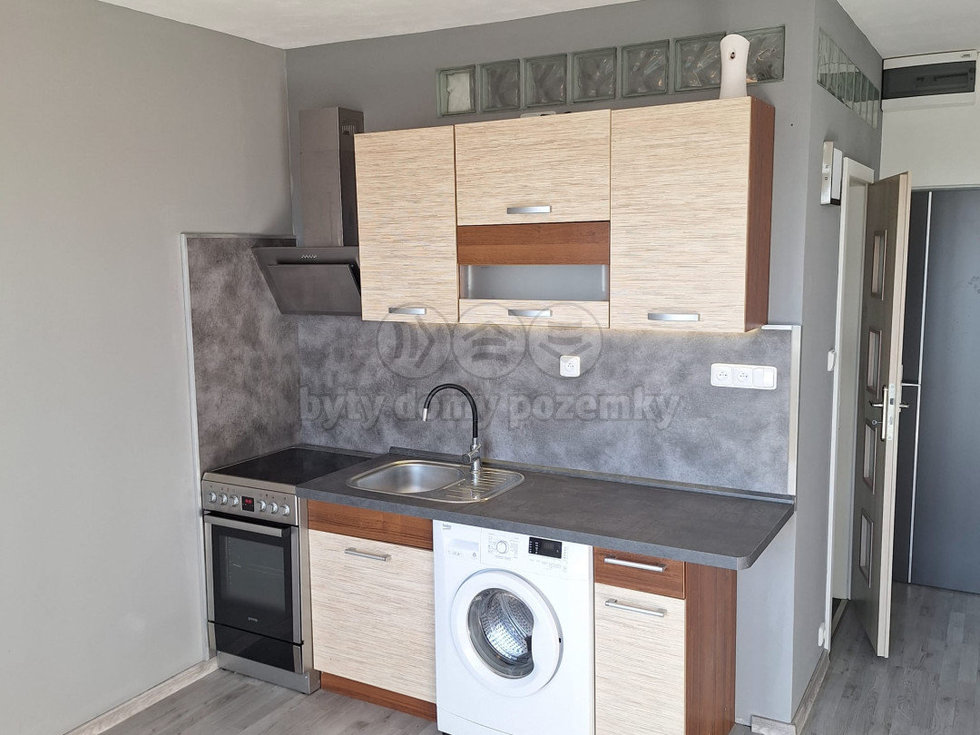 Pronájem bytu 1+kk, garsoniery 35 m², Aš