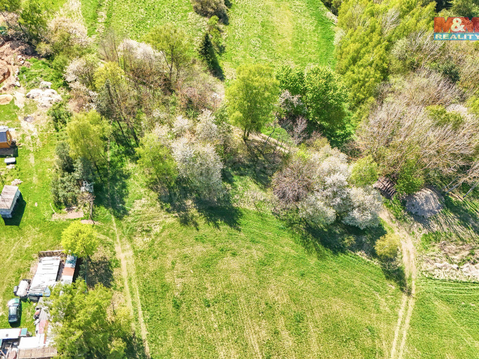 Prodej komerčního pozemku 1693 m², Studánka