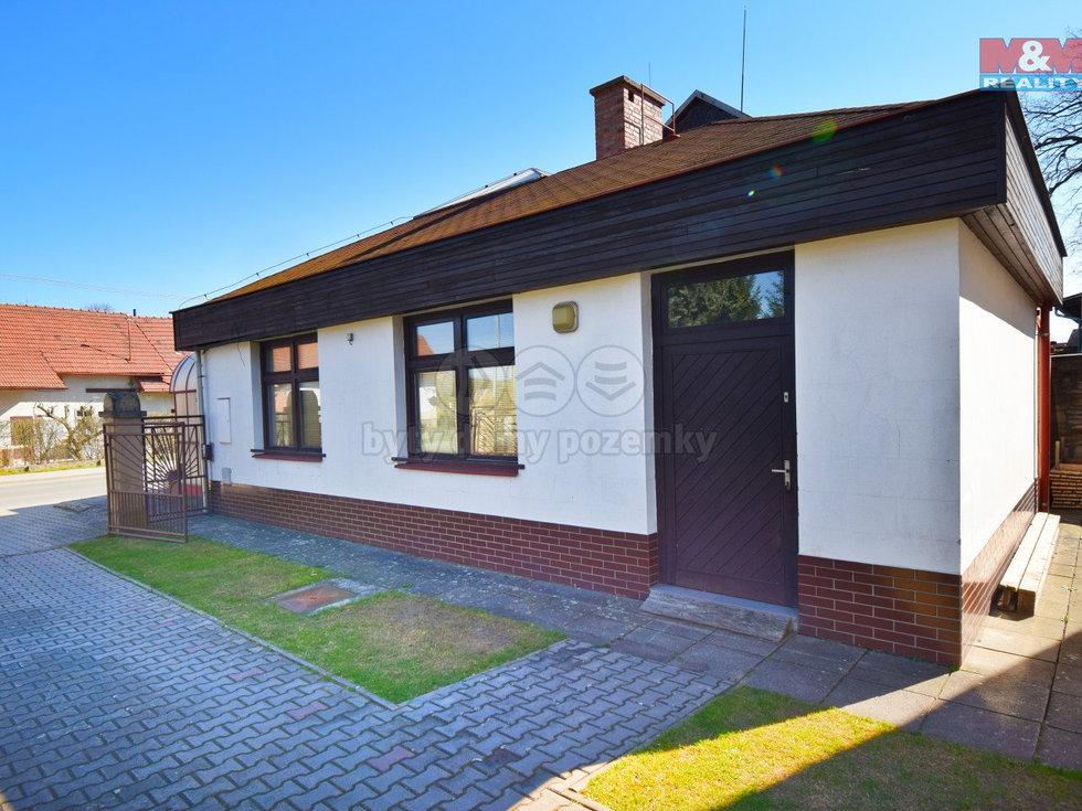 Pronájem skladu 95 m², Semechnice