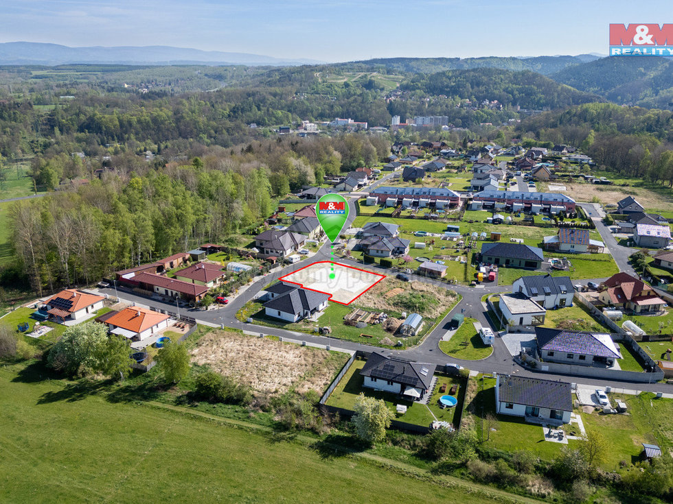 Prodej stavební parcely 823 m², Loket