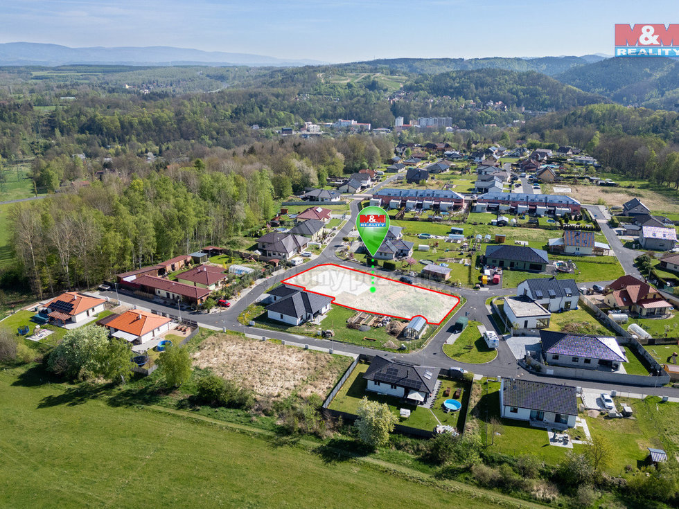 Prodej stavební parcely 1525 m², Loket
