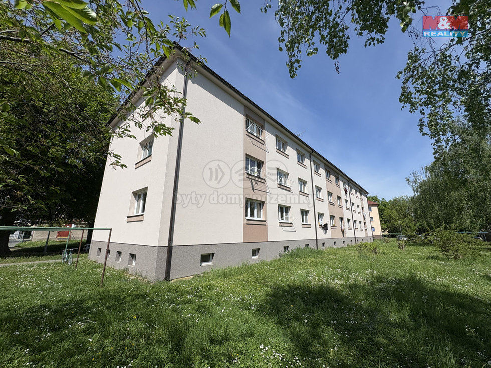 Pronájem bytu 2+1 60 m², Pardubice