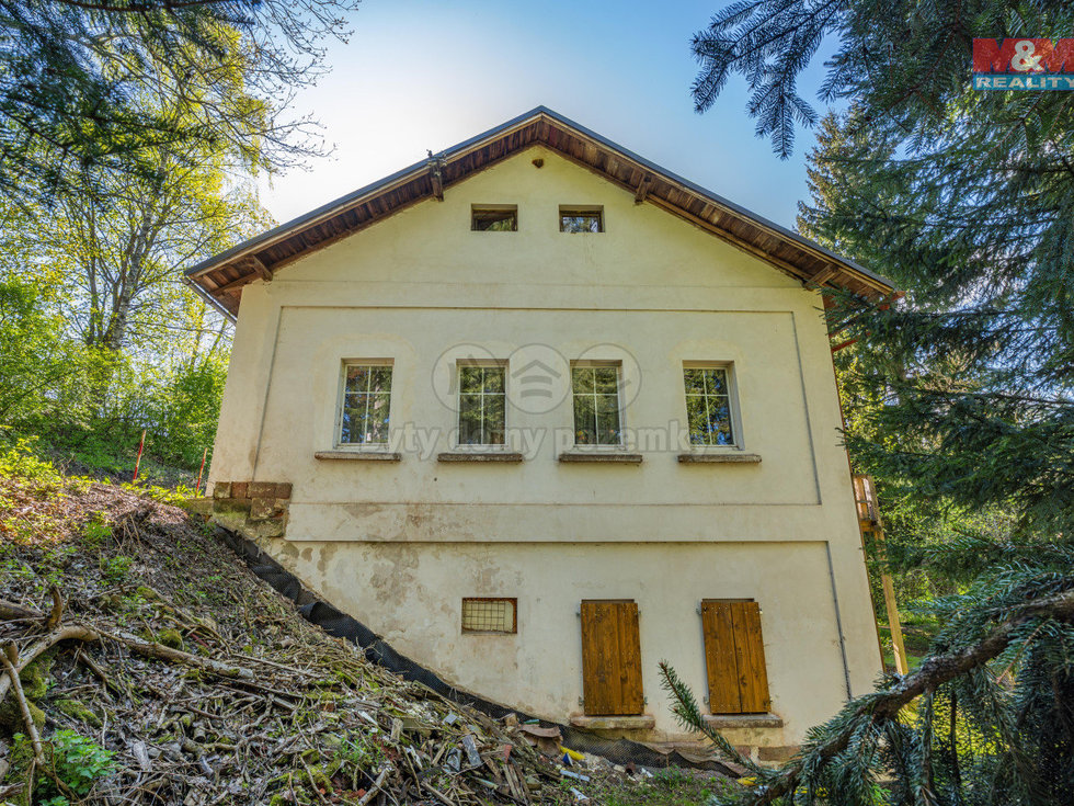 Prodej chalupy 218 m², Svojek