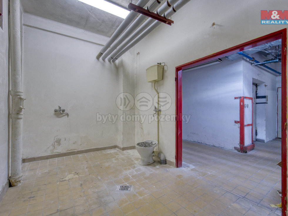 Pronájem skladu 12 m², Plzeň