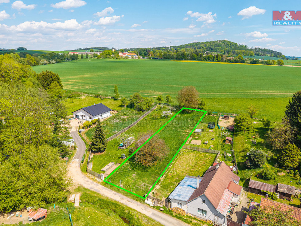 Prodej stavební parcely 1000 m², Choustník