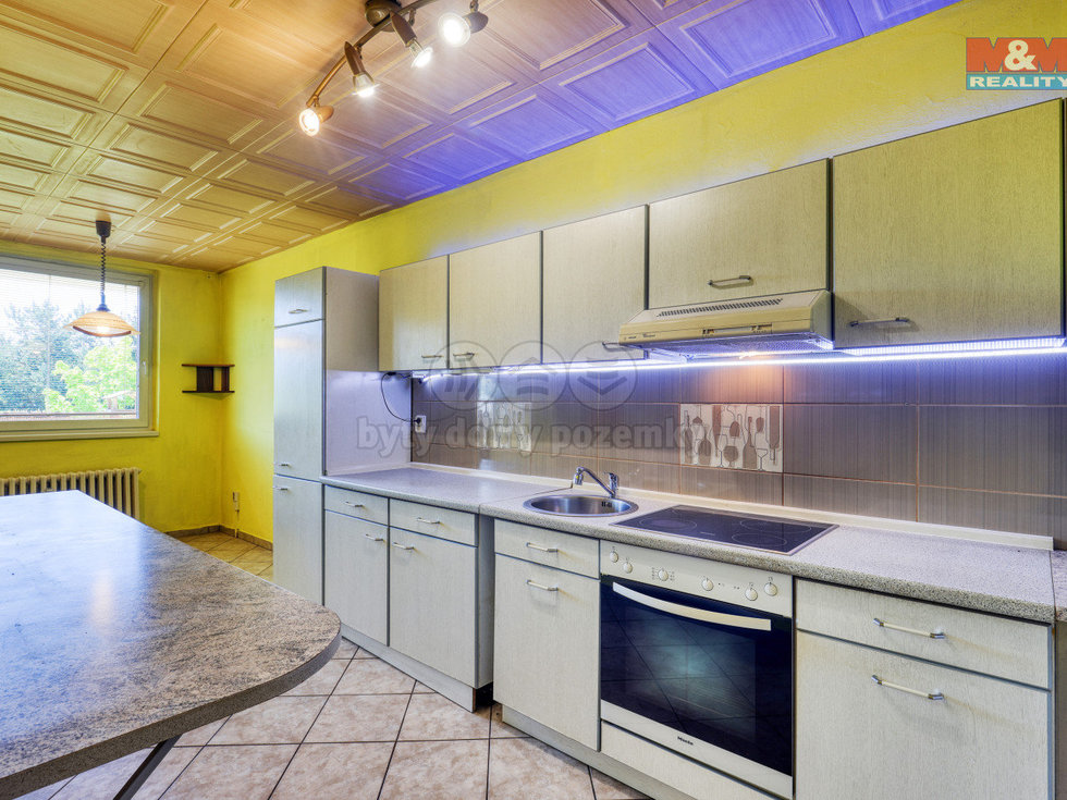 Prodej bytu 4+1 85 m², Hostomice
