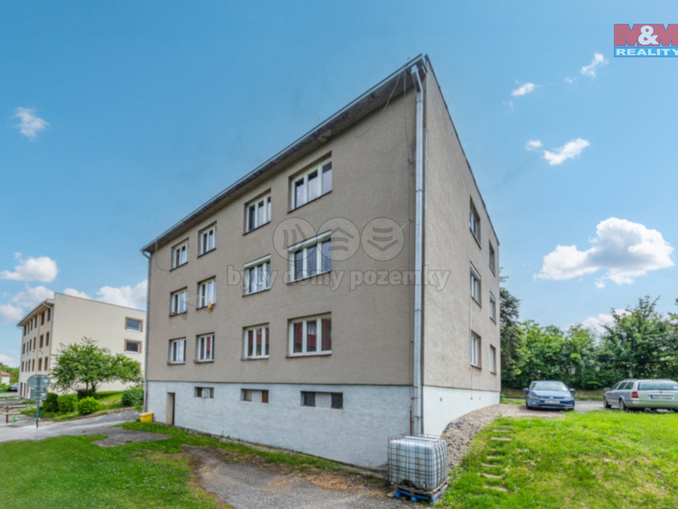 Prodej bytu 4+1 74 m², Větrušice