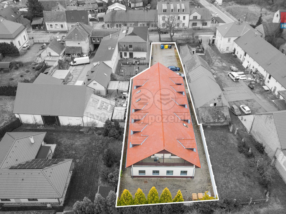 Pronájem výrobního objektu 736 m², Nučice